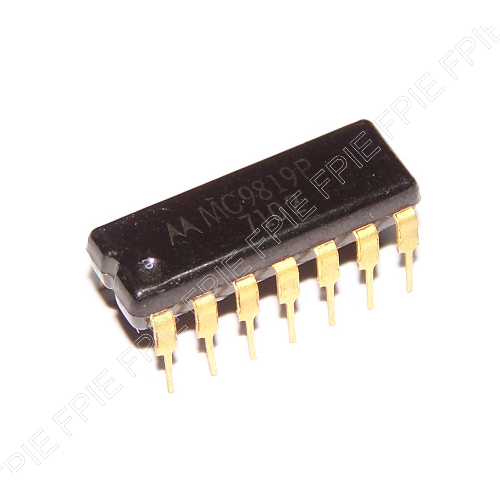 MC9819P Hex Expander IC by Motorola